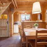 Spacious Homes Near The In Feriehus