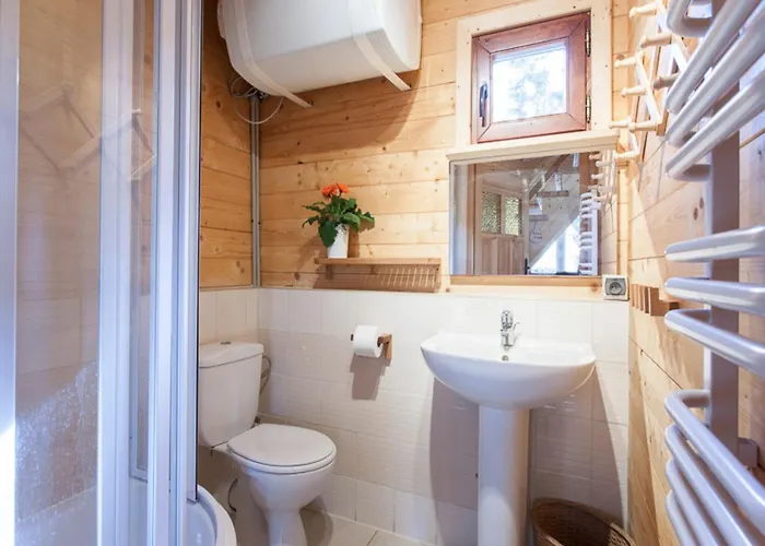 Spacious Homes Near The In * Pobierowo